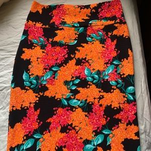 Lularoe small Cassie skirt.
